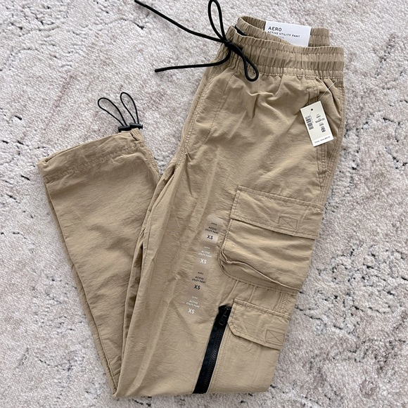 Aeropostale Pants - Aero cargo pants NWT